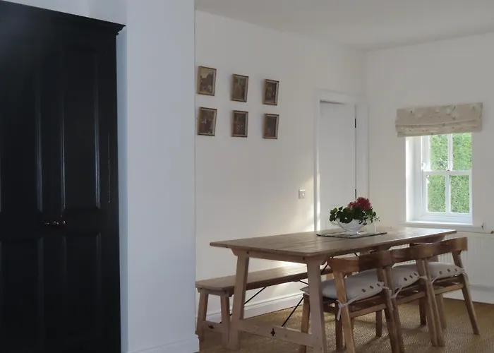 The Humble Daisy * Woodford (Connacht)